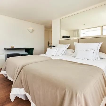 Hoposa Daina- Adults Only Порт-де-Польєнса