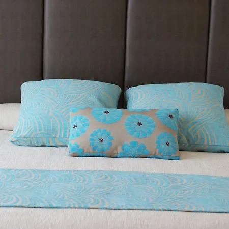 Hoposa Daina- Adults Only Порт-де-Польєнса