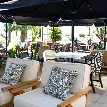 Hoposa Daina- Adults Only