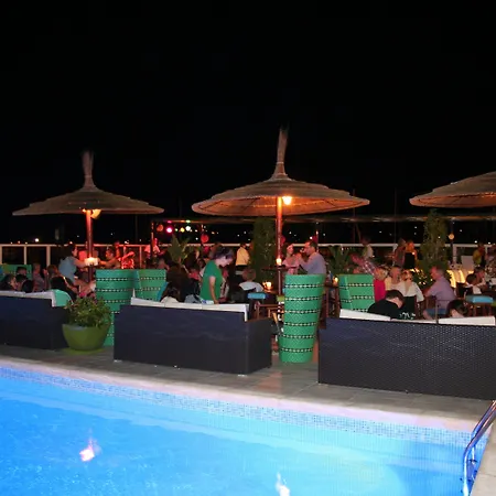 Hoposa Daina- Adults Only 4*