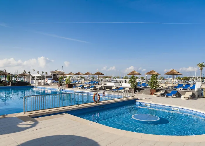 Hoposa Daina- Adults Only 4*