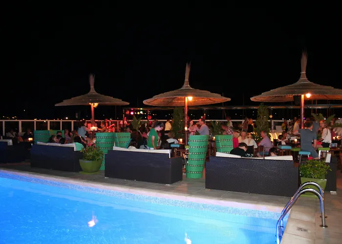 Hoposa Daina- Adults Only 4*