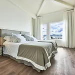 Hoposa Daina- Adults Only 4*